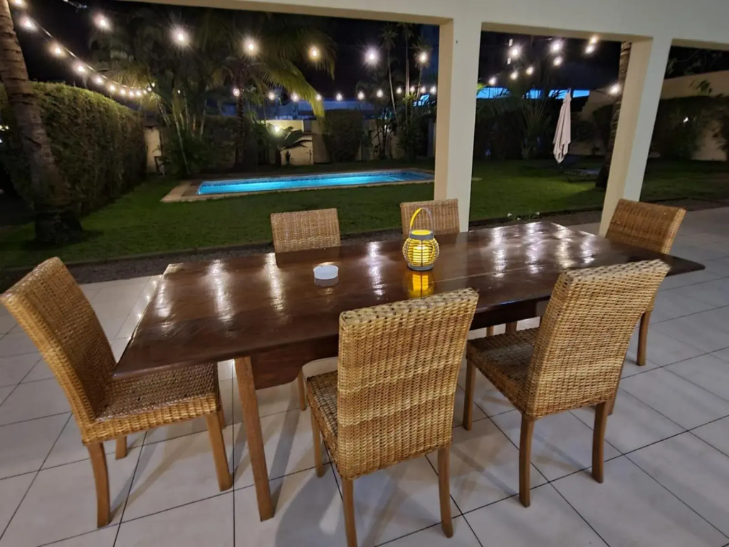 Sompteuse villa avec piscine à 5 min de la plage