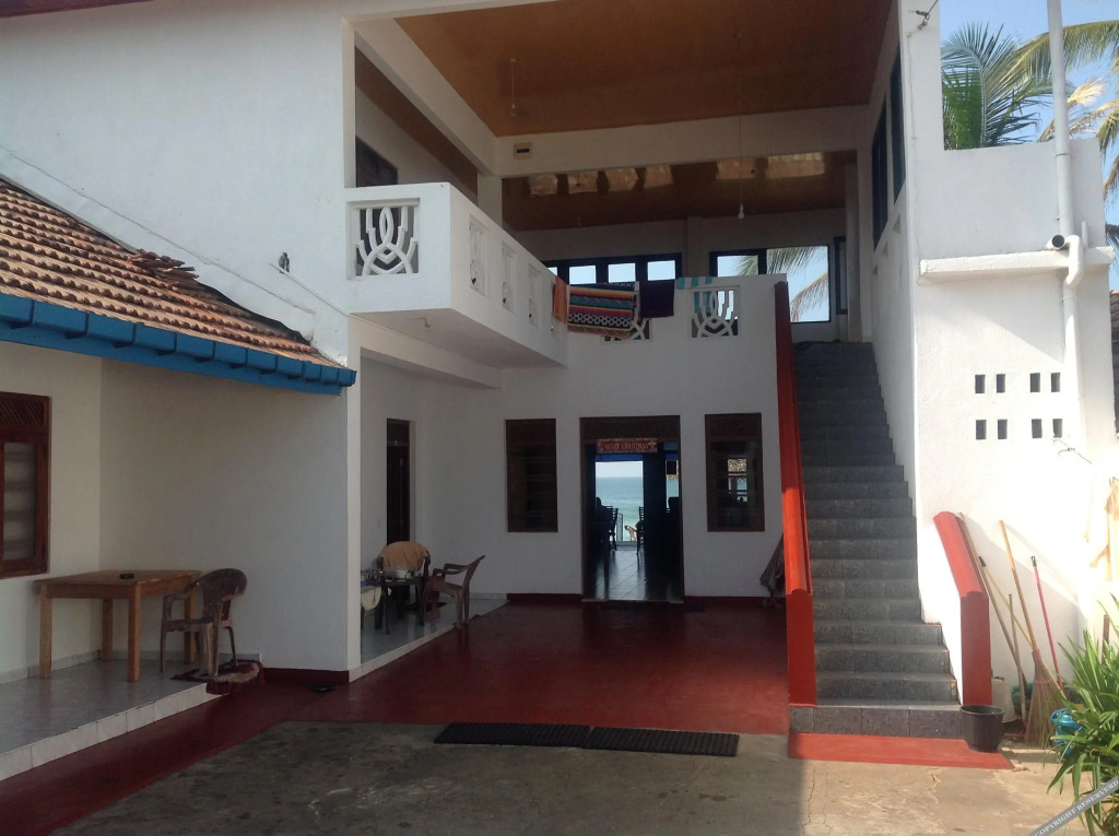 Buddes Beach Restaurant & Guesthouse