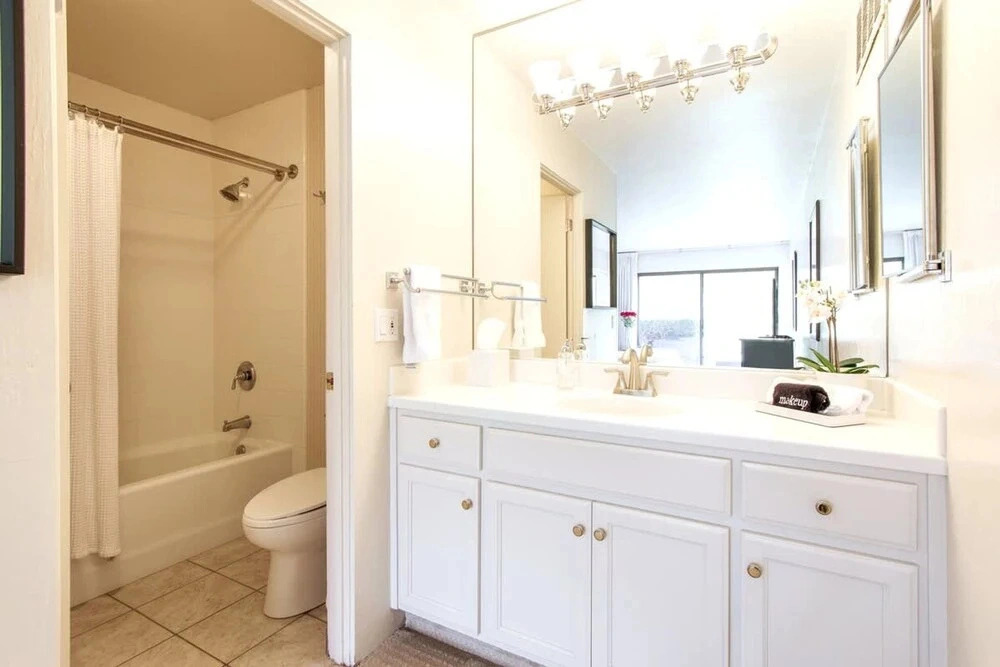 Luxe Golf View Condo Prime Napa Location