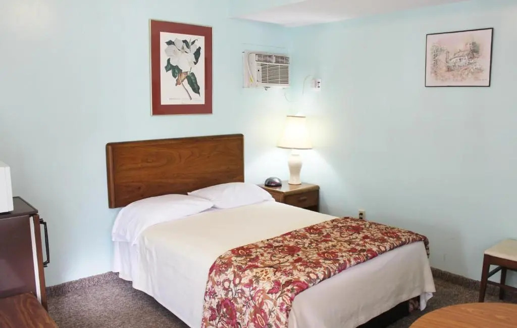 Barberry Court Motel &Cabins