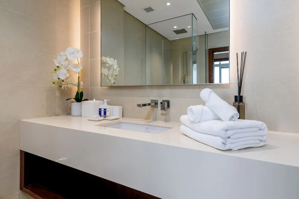Maison Privee - Exclusive Apt w/ Striking Sea & Dubai Marina Vws