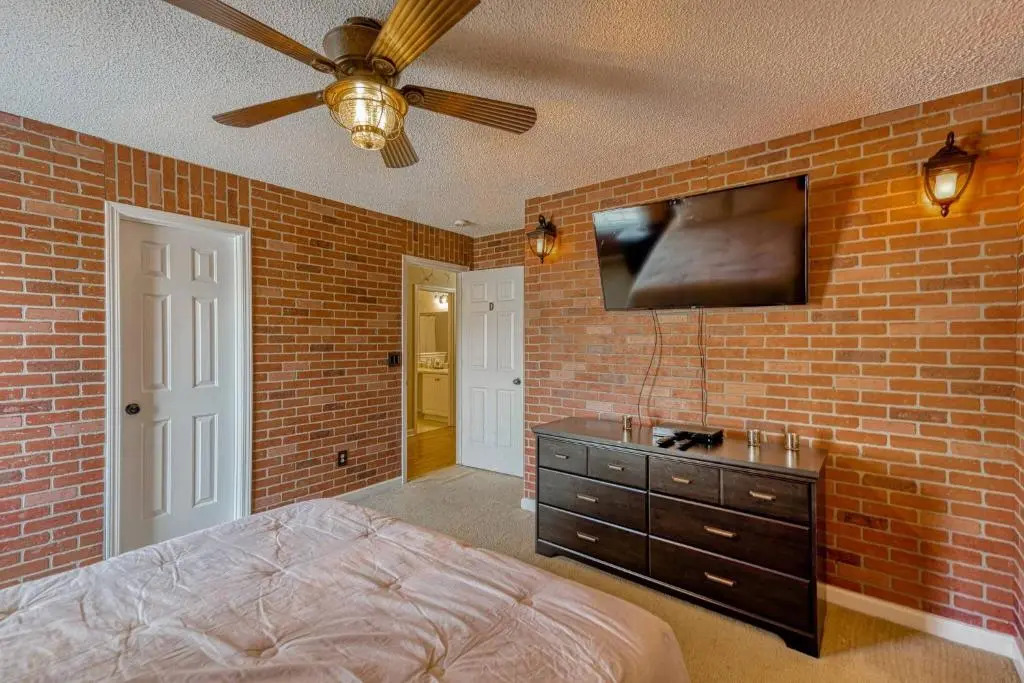 6 Bed Seasoned Family/grad Groups Get Together