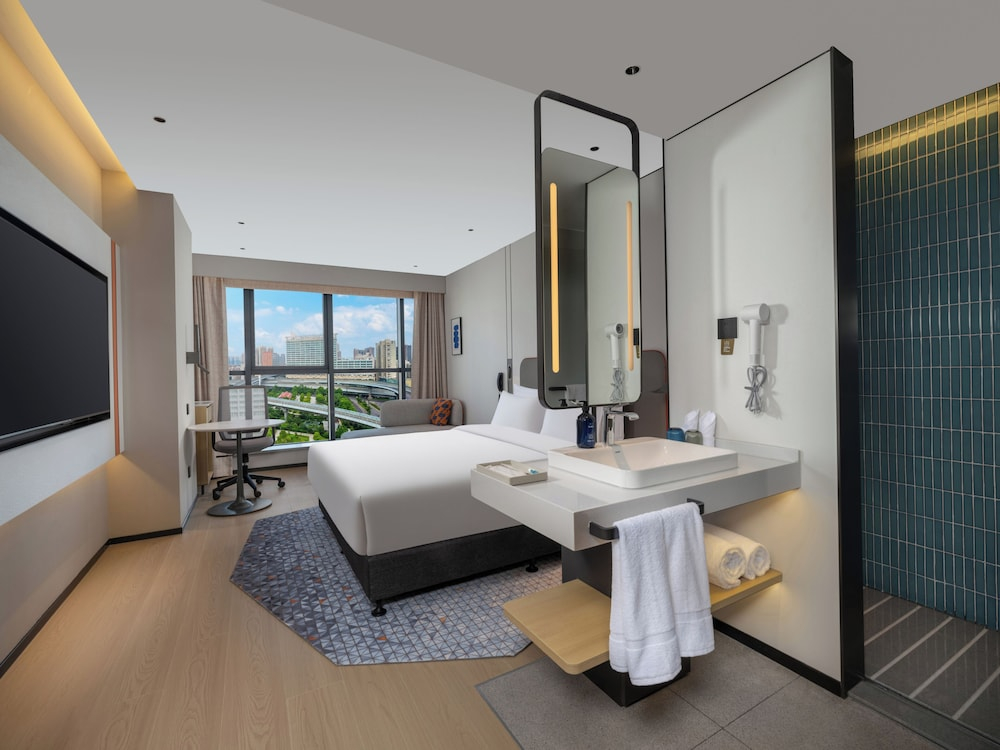 Holiday Inn Express Luoyang Nanchang Road by IHG