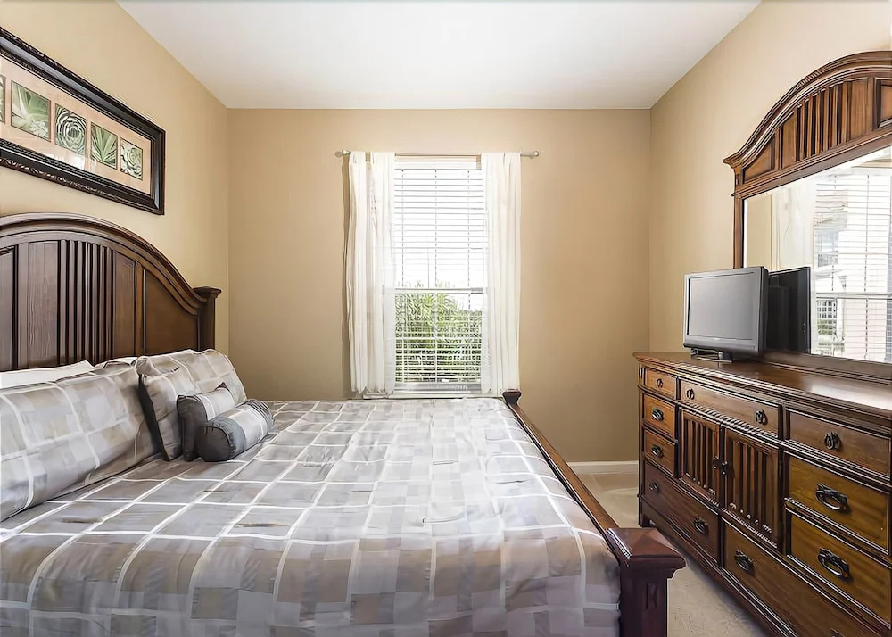 Cozy LAKEVIEW Condo w FREE Resort Access