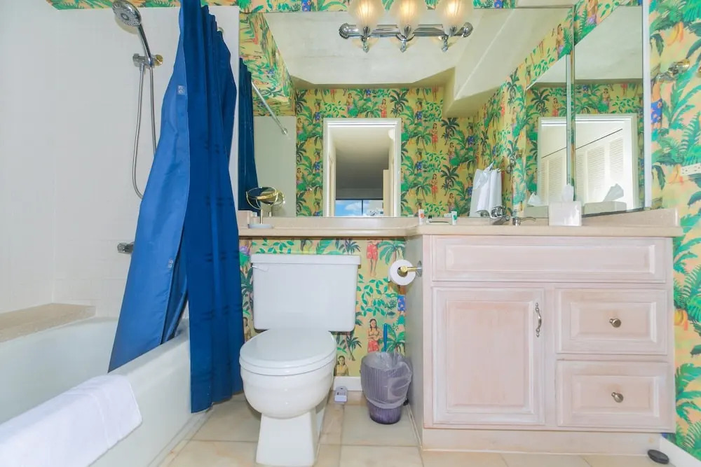 Two Bedroom Discovery Bay High Rise Condos with Lanai & Gorgeous Views