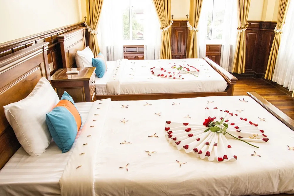 Puok hotel & Resort