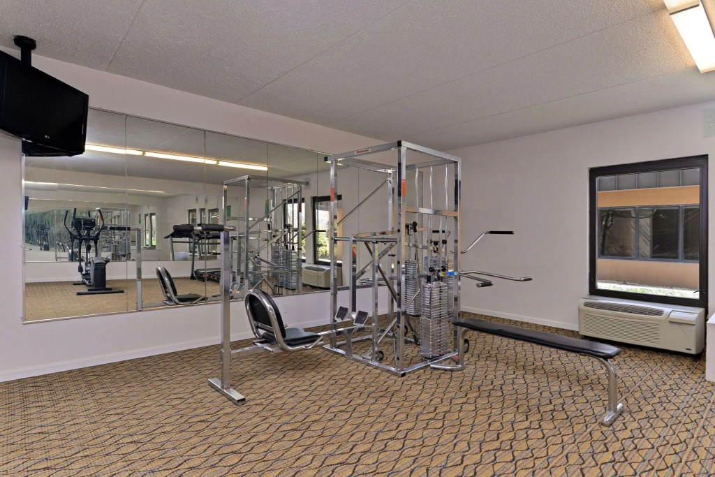 Quality Inn & Suites Matteson near I-57