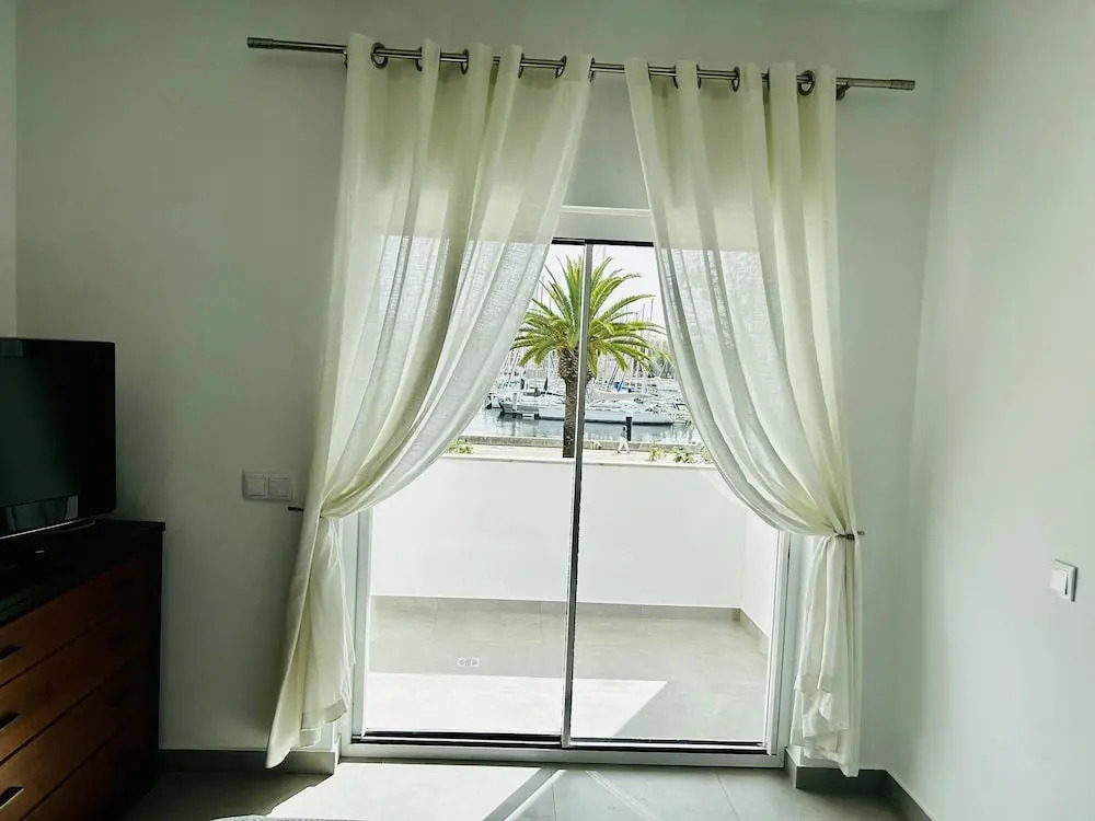 Studio apt With Spectacular Views of Lagos Marina