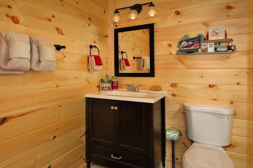 Kings Mountain Lodge - 4 Br Cabin