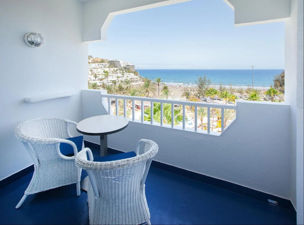Corallium Beach by Lopesan Hotels
