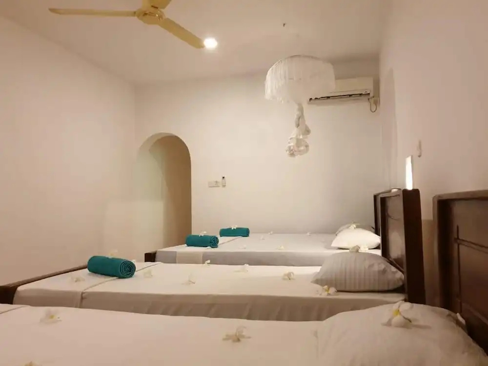 Rupa's Hotel Arugambay
