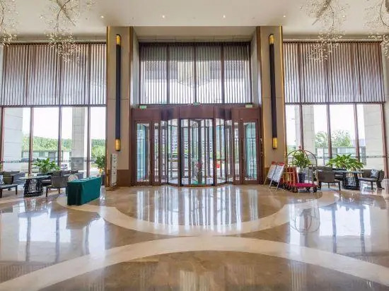 Inzone Garland Hotel