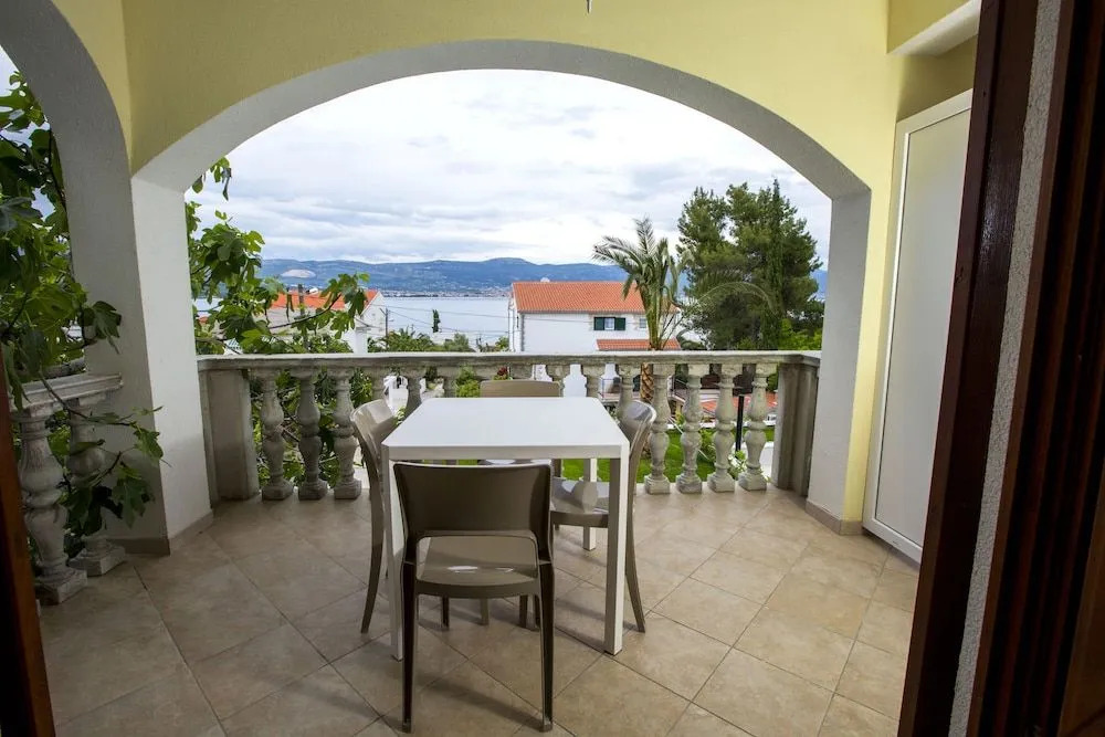 Apartments Bago