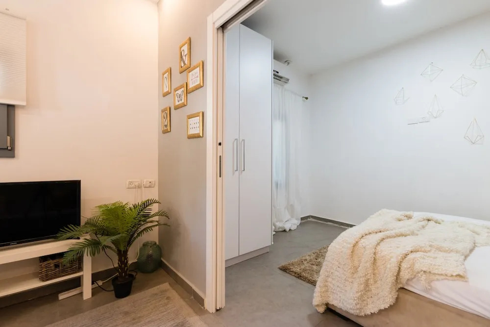 Lovely 1BR Apt in Neve Tzedek W Parking