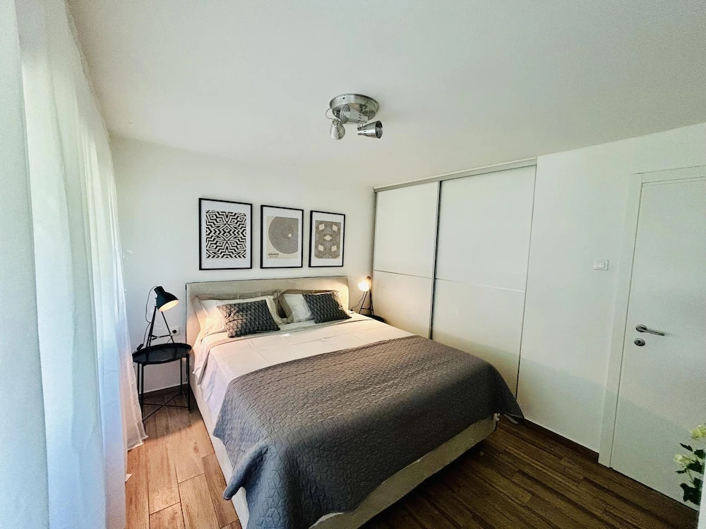 Impeccable 1-bed Apartment in Pula