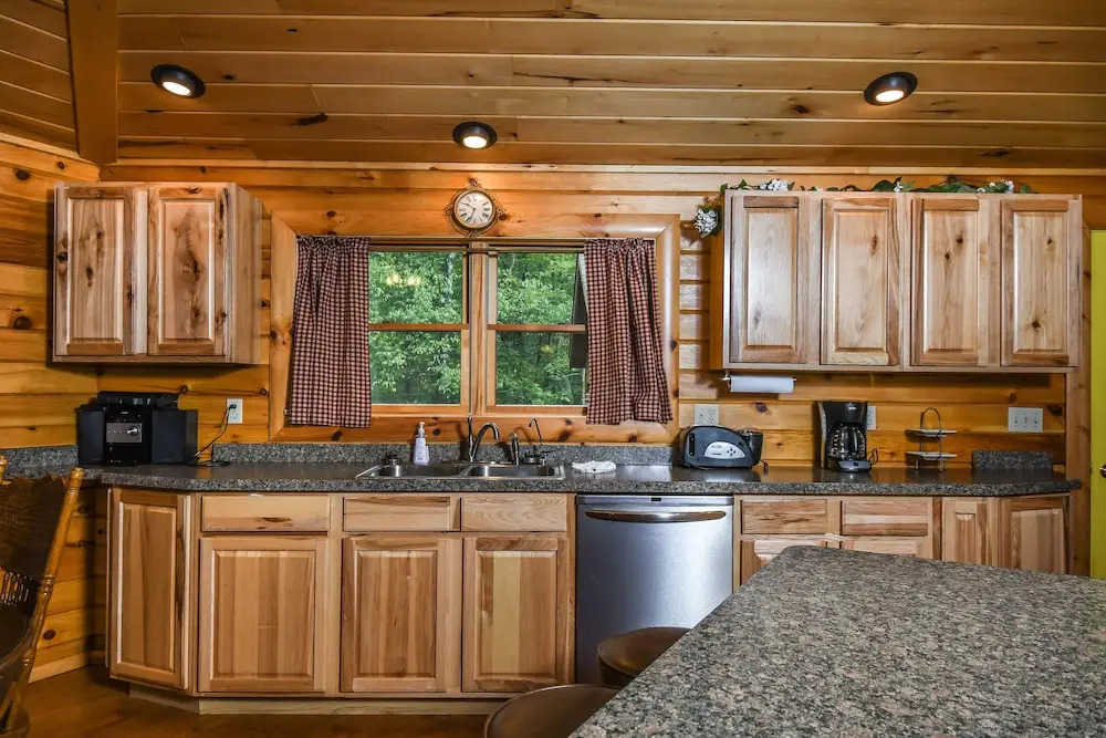Cozy Cabin 4 Bedroom House