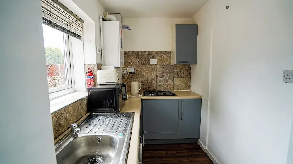 3BR Home Near Hounslow West Tube Station
