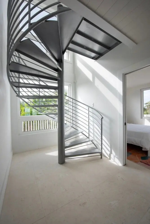Veselka - Remodeled Home On Double Bay Beach 3 Bedroom Home