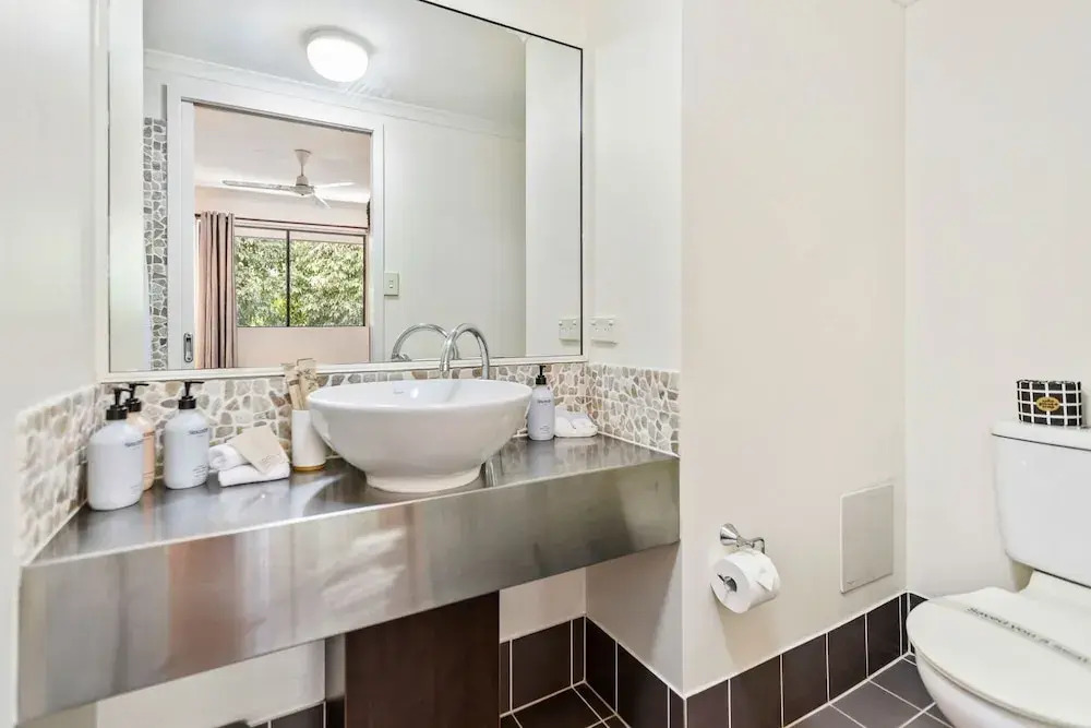 Palm Cove Studio Pools Spa Bar