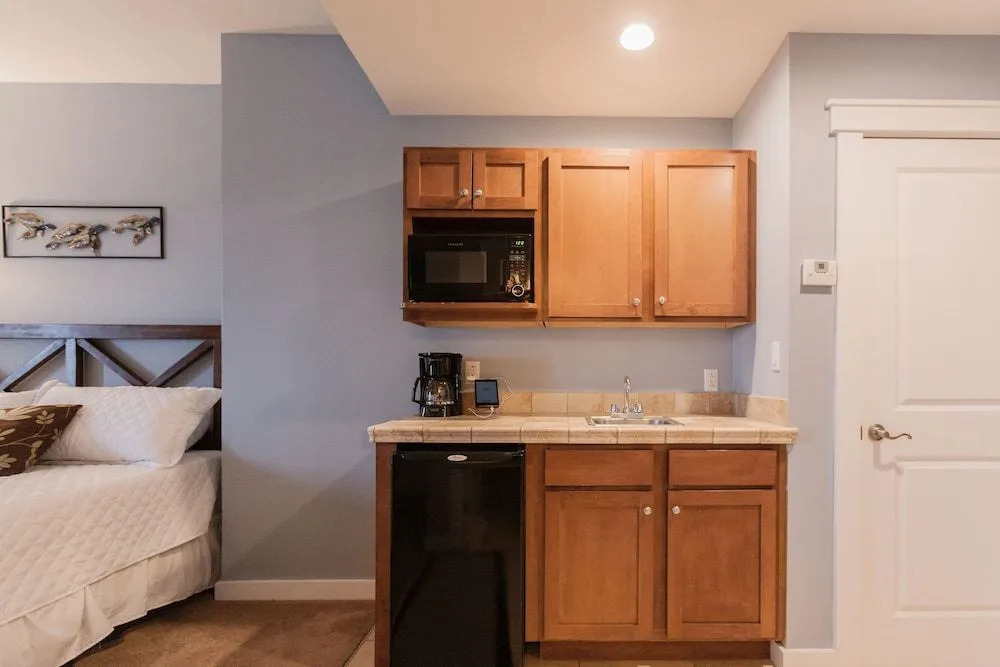 15100 Front Beach Rd Studio Unit 1105 Studio Bedroom 1 Bathroom Condo
