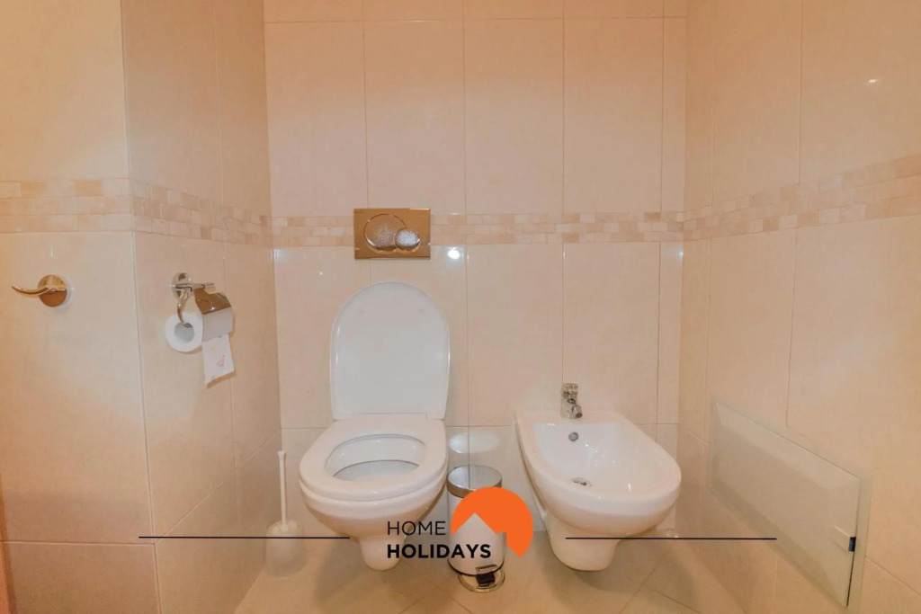 #004 Amazing T2 with seaview and pool 900m beach