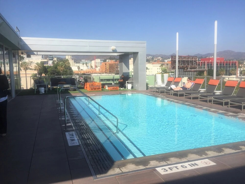 Hollywood Apartments by Barsala