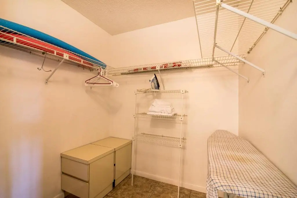 4601 W 46th Street court