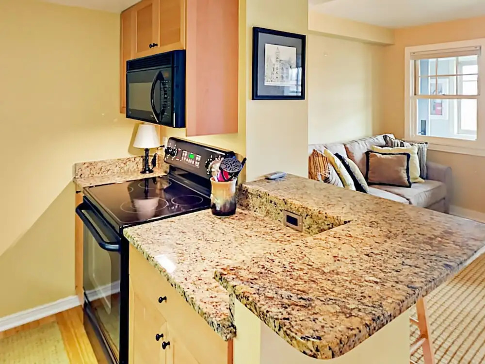 37 Hiawassee Condo Unit E302 1 Bedroom 1 Bathroom Condo