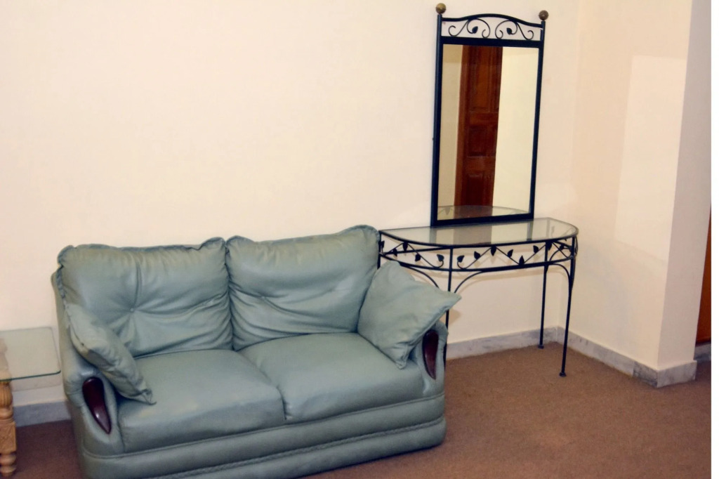 Delano Guest House