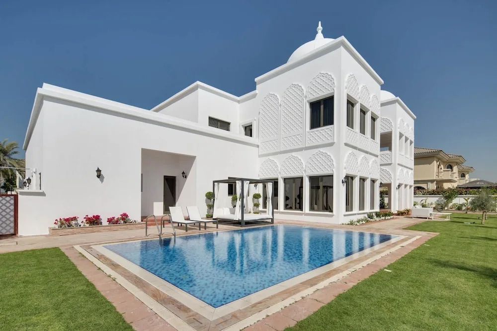5 Villa w Private Pool Beach on Palm Jumeirah