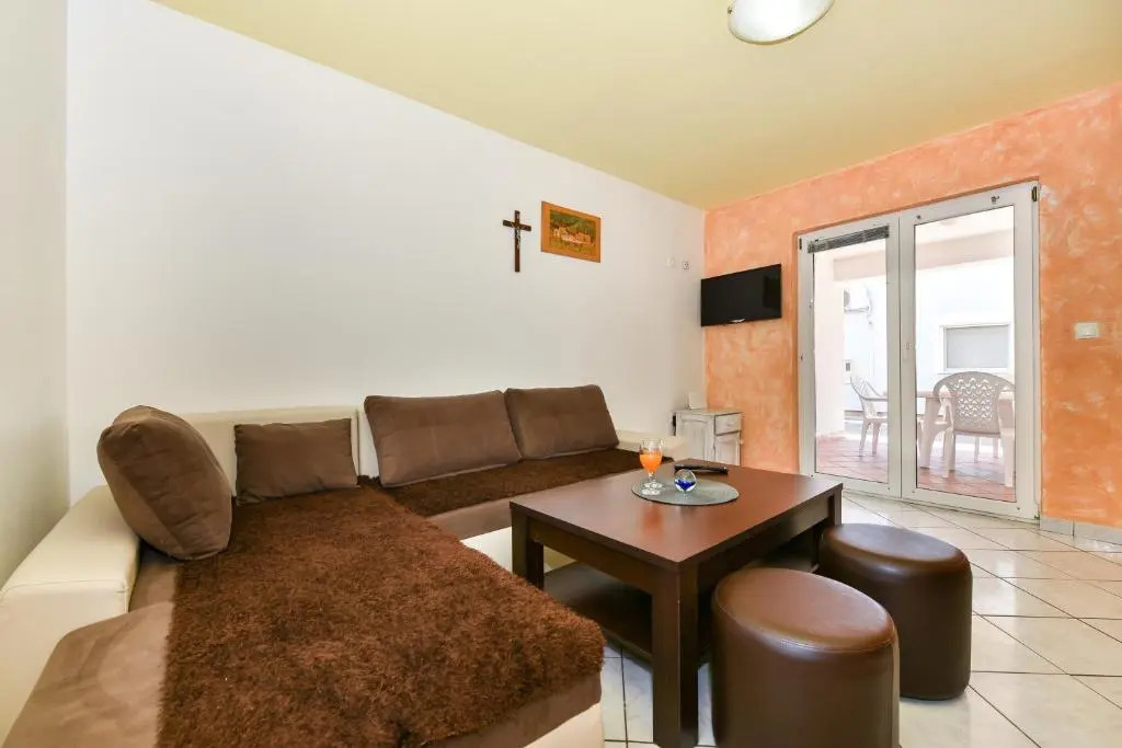 Apartments Krepo