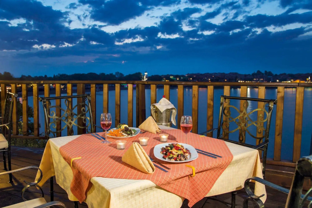 Hotel Antea - By The Sea