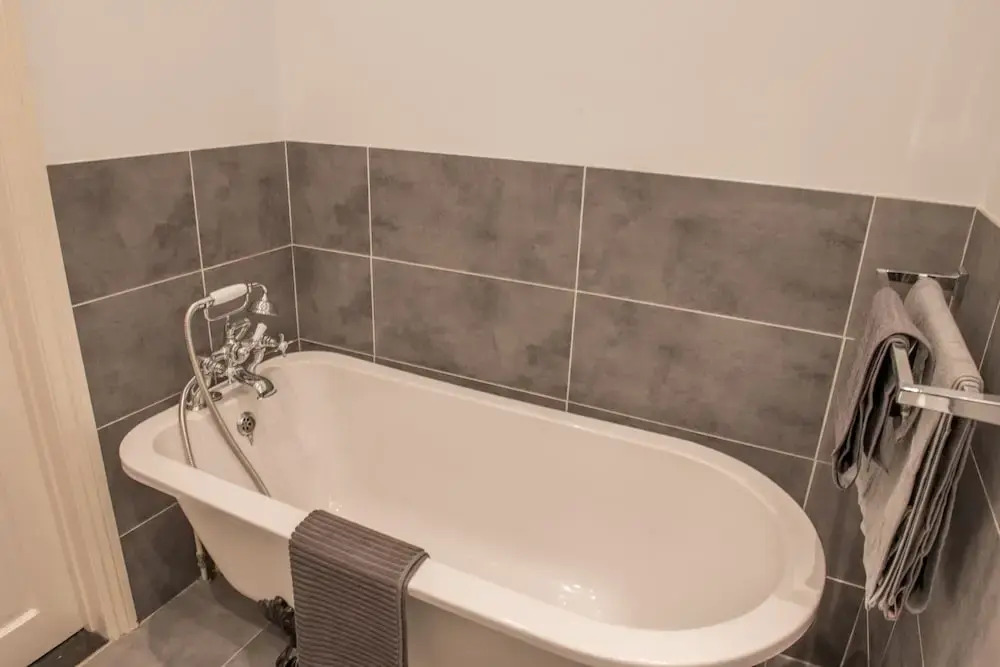 Toothbrush Apts - Ipswich Fonnereau Road