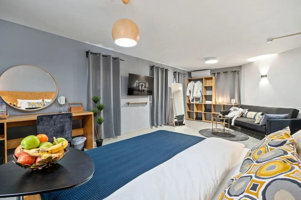 Hotel La Finca - Luxury Suites Hotel - סוויטות יוקרה במרכז באר שבע עם גקוזי וחוויית אירוח פרימיום