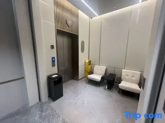 MisooHi Secret World Hotel (Zengcuo'an Branch, Huandao South Road, Xiamen)