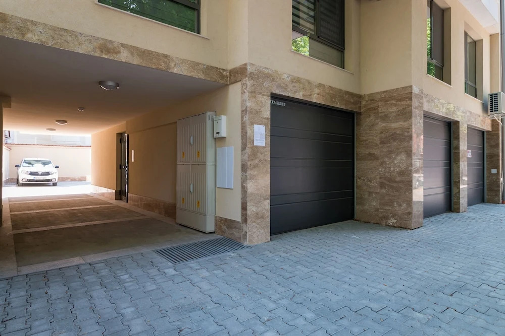 FM Luxury 1-BDR Apartment - City Sense