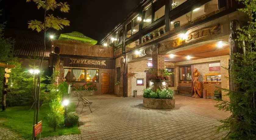 Hotel Trylogia