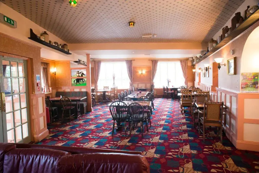 The Highwayman Inn