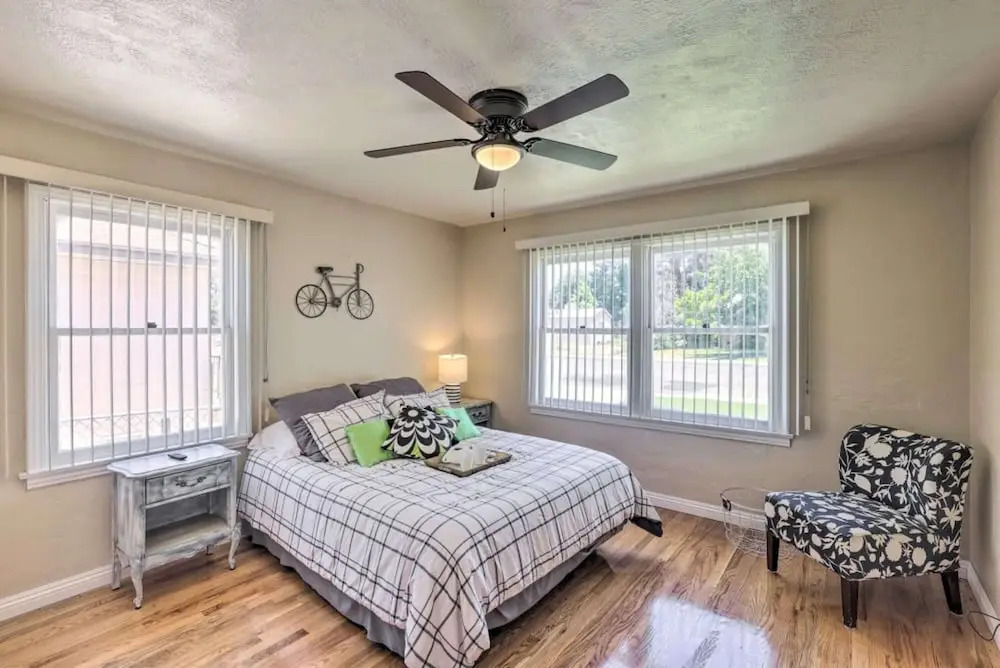 Bakersfield City Home w Patio and Garden