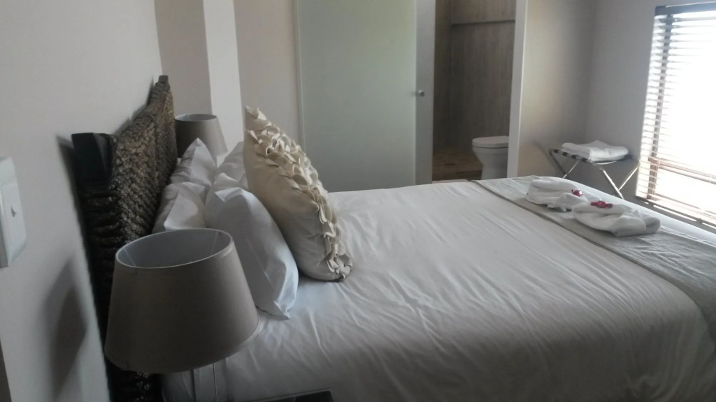 Aqua Terra Boutique Guesthouse - Simons Town, Cape Town