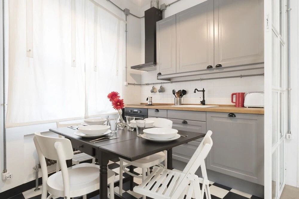 Cosy Modern Studio Flat Close to Metro Piramide
