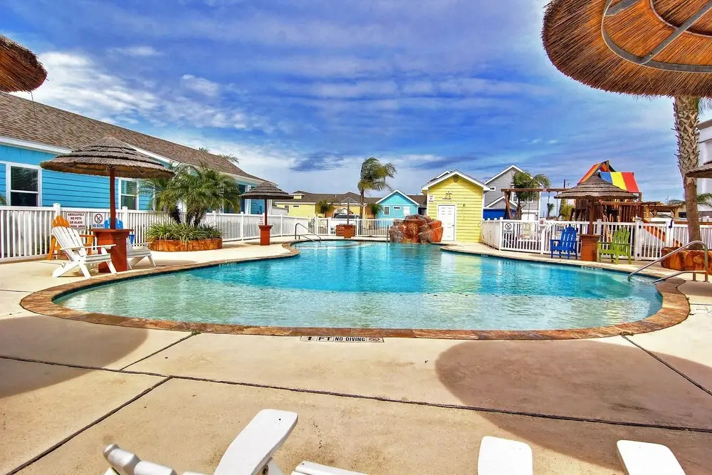 Sun Castle Pb221 3 Bedrooms 3 Bathrooms Condo