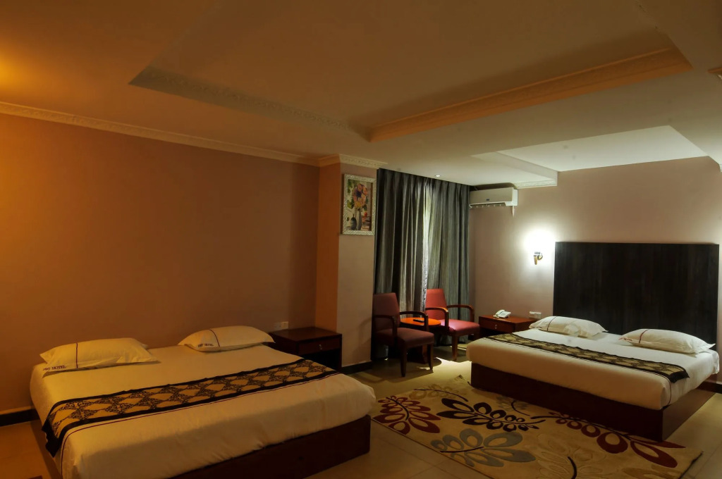 Russell Hotel