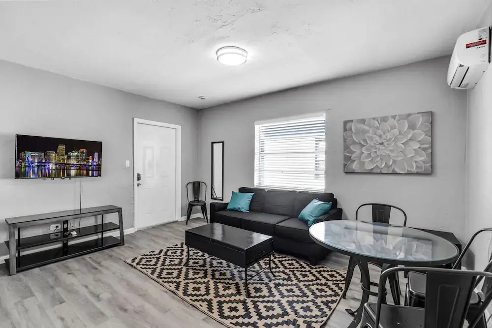 Chic 1BR Getaway Near FLL Airport 6 MN to Ocean