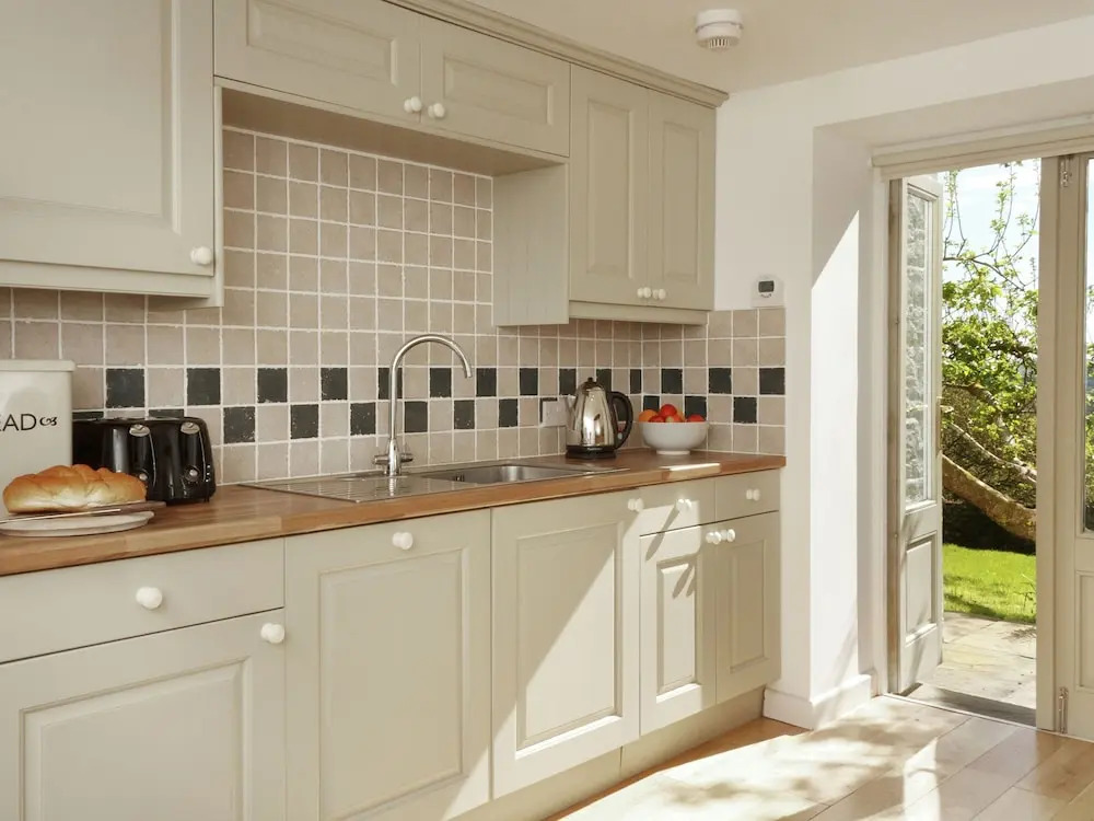 Modern Holiday Home in the Hills of Rhandirmwyn Valley, Nearby the Coast