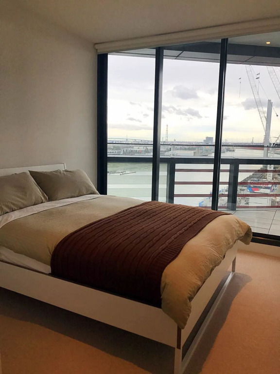 Melbourne Docklands Convesso Seaview Apartment