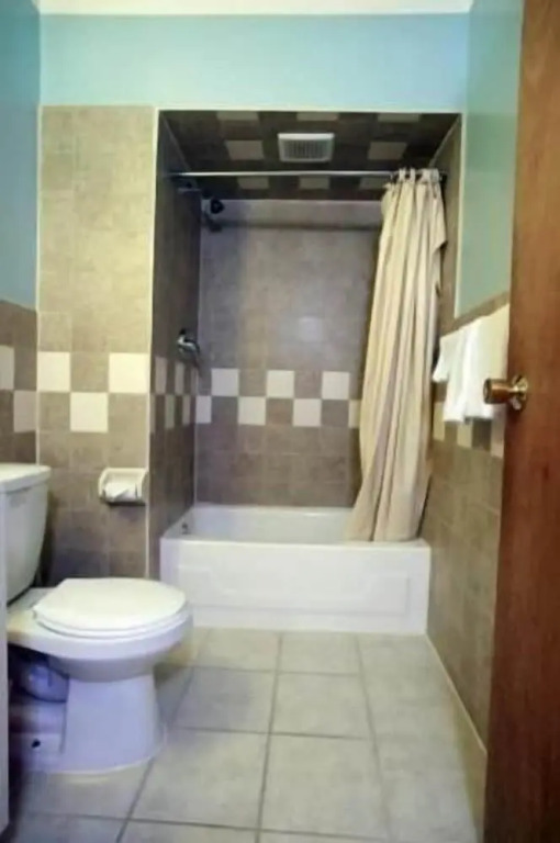 Meadowbrook Motor Lodge
