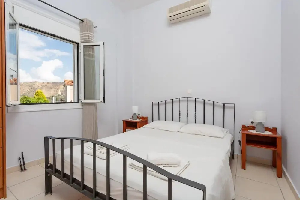 Villa Giannis Large Private Pool Walk to Beach A C Wifi Car Not Required Eco-friendly - 2088