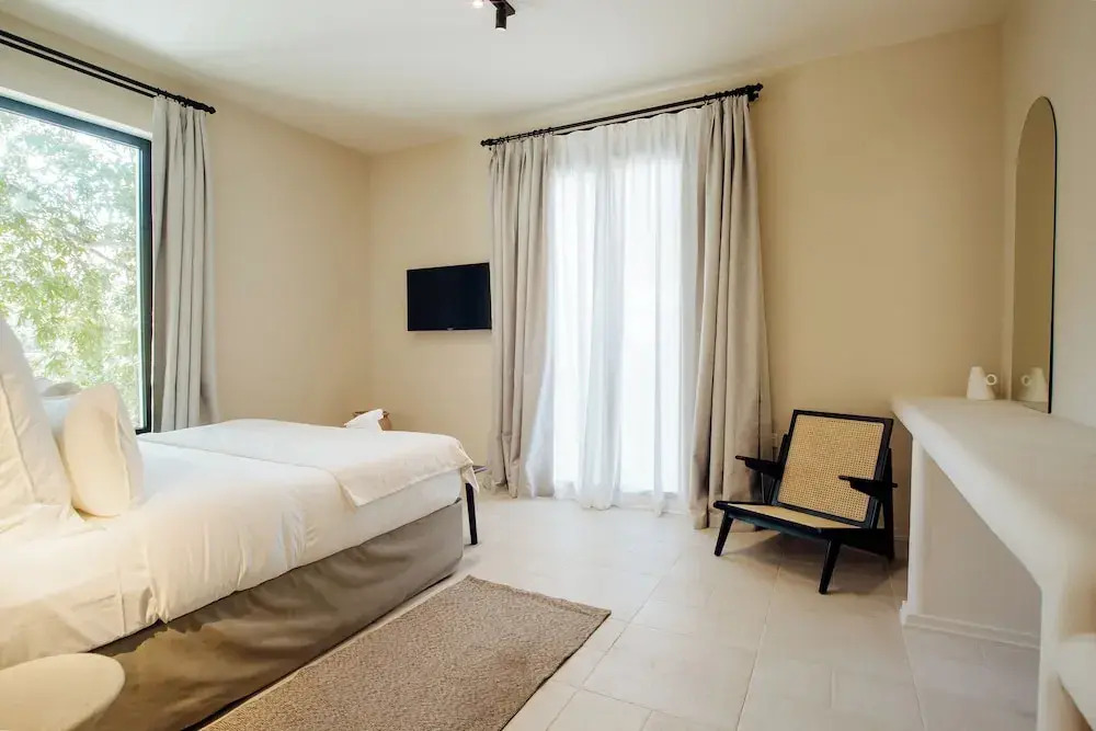 Thymises Boutique Hotel