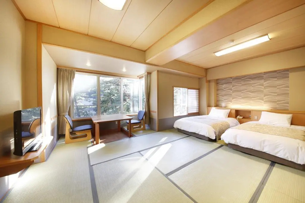 Shimobe Hotel